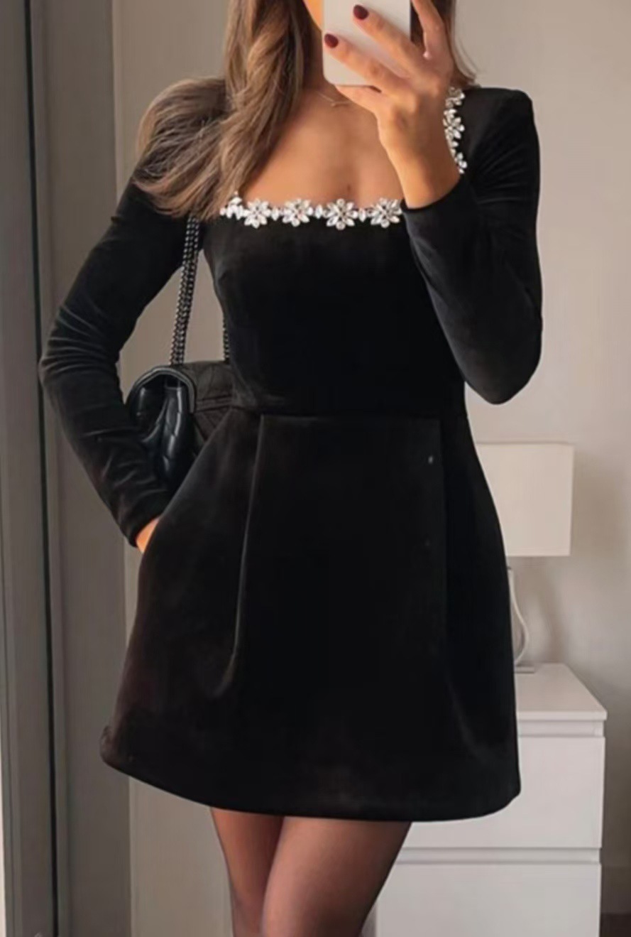 Elegant Flowers Rhinestone Design Dress - Image 7