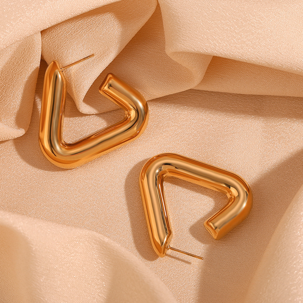 Tripod Hollow Earrings