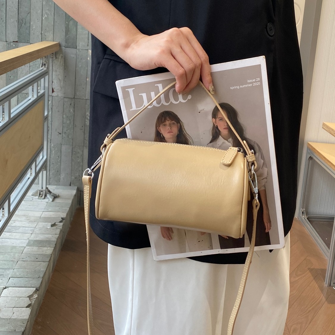 First Layer Vegetable Leather Mobile Phone Bag
