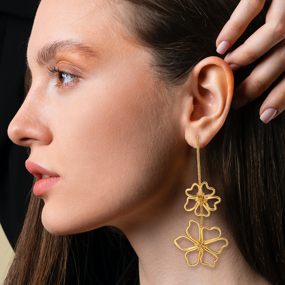 Fashion Simple Flower Hollow Earrings