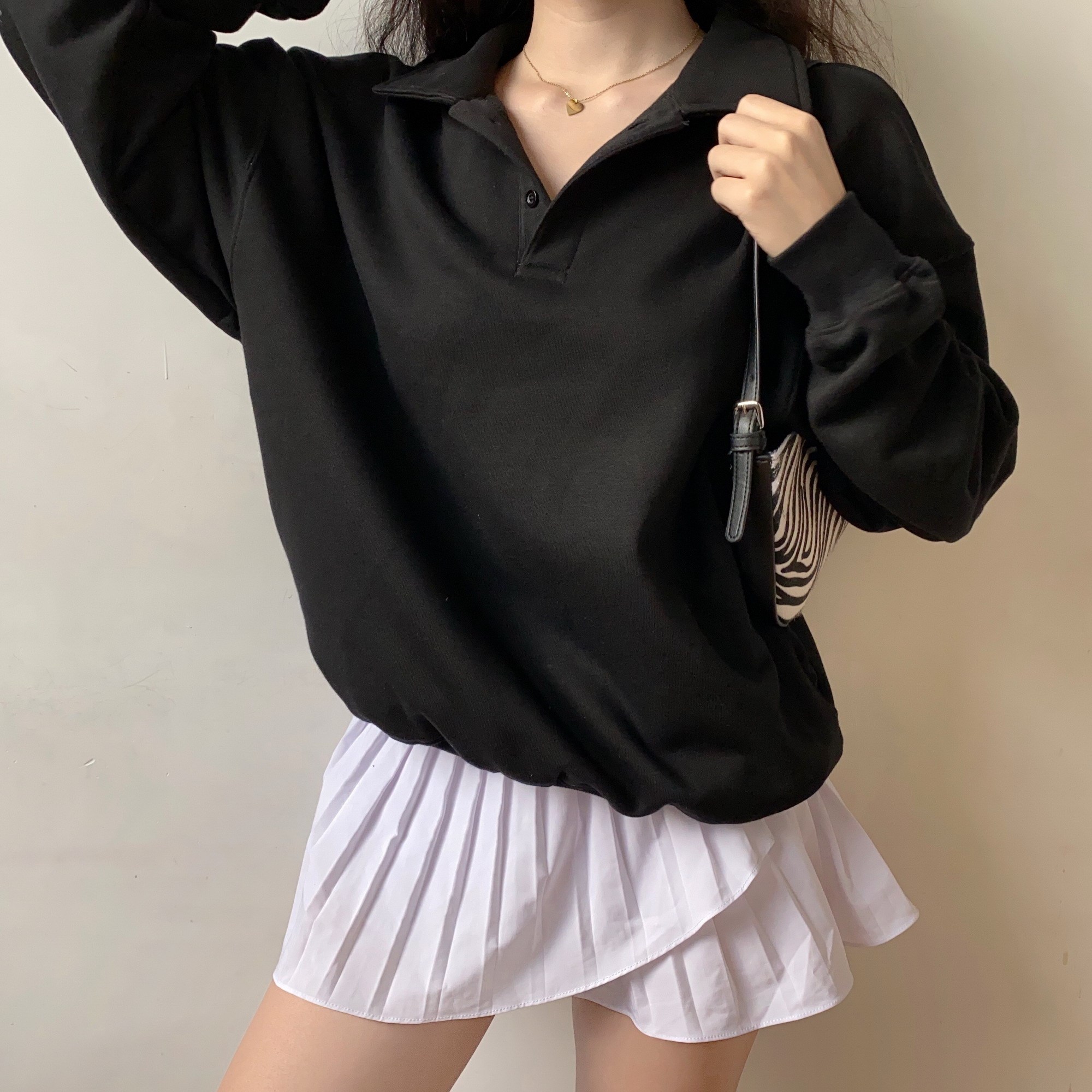 Women Retro Profile Polo Lapel Sweater - Image 4