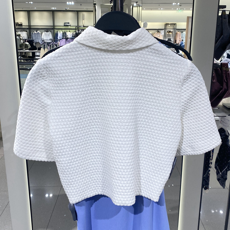 White Cropped Top With Short Sleeves - Image 2