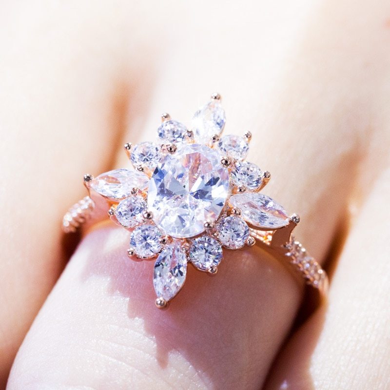 Flower Rings With Unique Snowflake Design