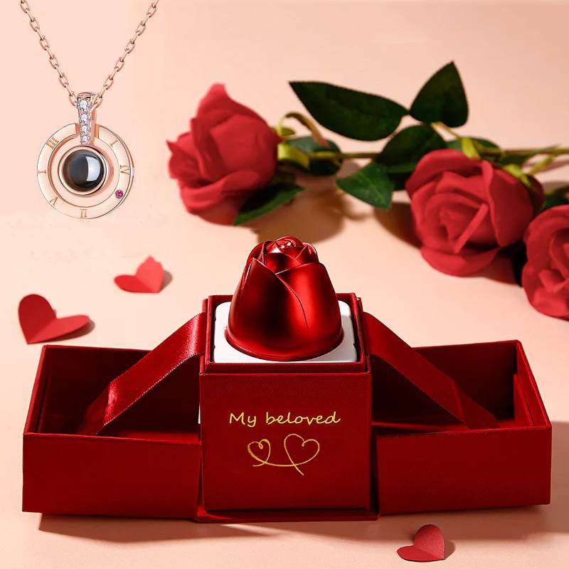 Metal Rose Projection Necklace Gift Box