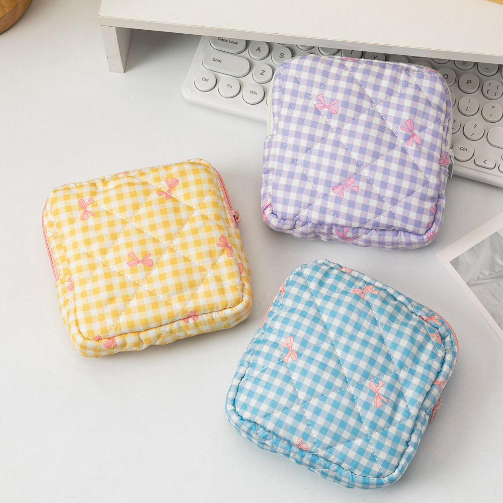 Love Toiletry Traveling Cosmetic Bag - Image 3