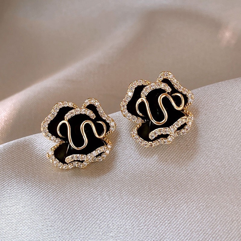 High-grade Camellia Stud Earrings