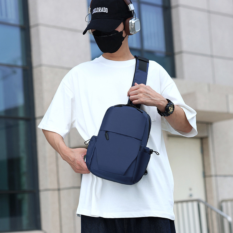 Lightweight Large Capacity Messenger Bag