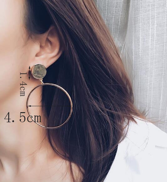 Simple Style Temperament Earrings - Image 4