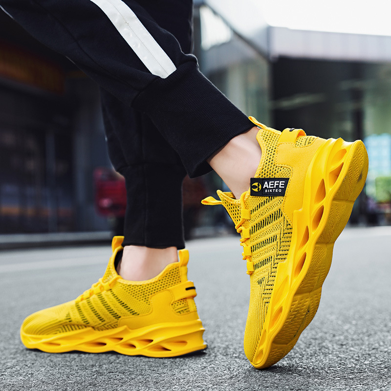 Korean Style Plus Size Light Running Shoes - Image 2