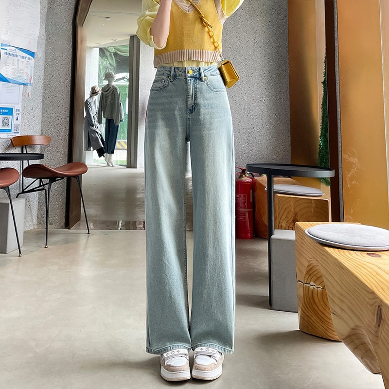 Straight Leg Cropped Jeans
