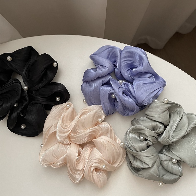 Simple Wavy Pearl Texture Ruffled Silk Scrunchies