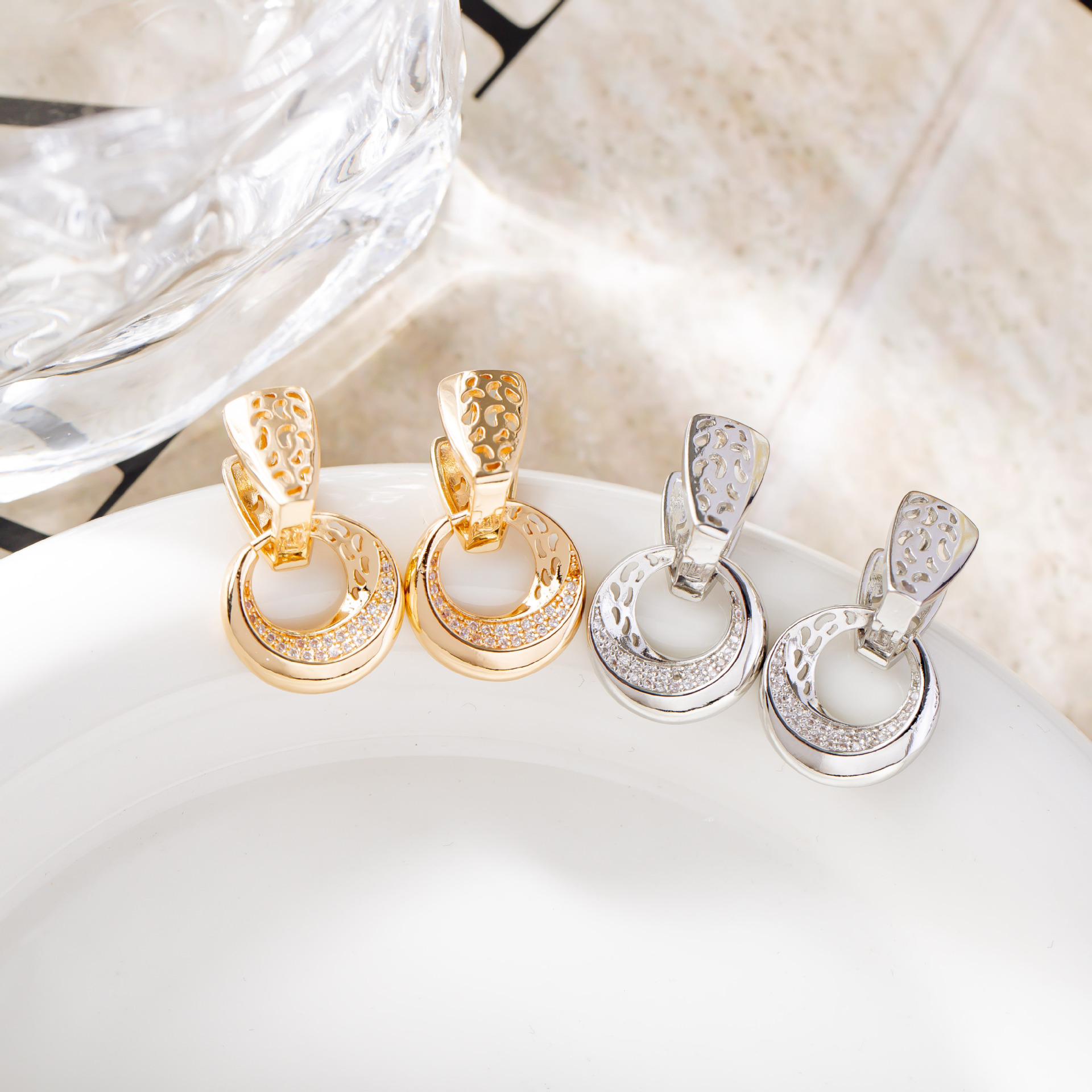 Luxury Hollow Round Drop Earrings - Image 2
