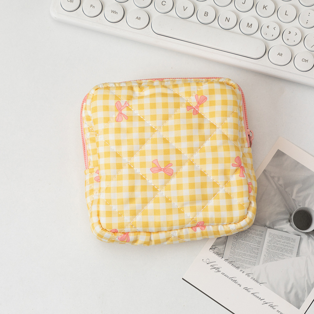 Love Toiletry Traveling Cosmetic Bag - Image 2