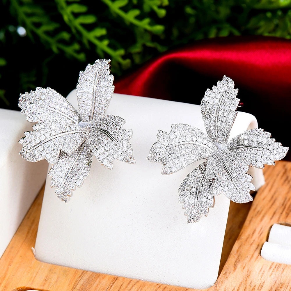 Simple Design High-grade Earrings - Image 4