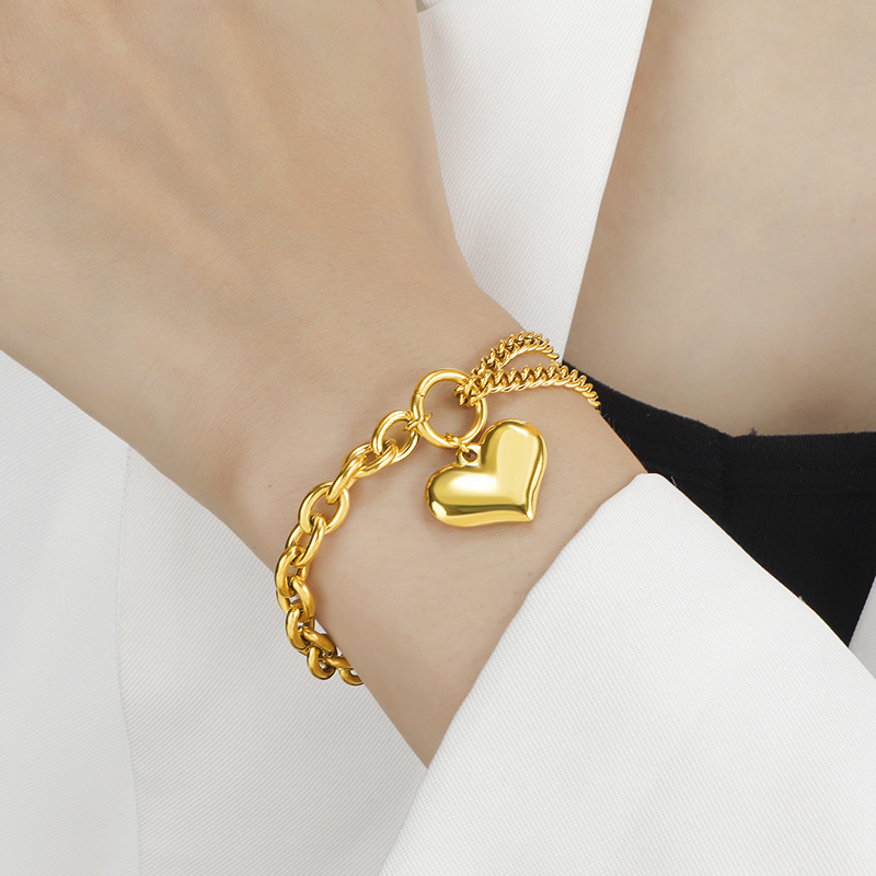 Gold Retro Heart Bracelet
