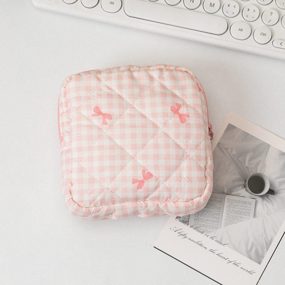 Love Toiletry Traveling Cosmetic Bag - Image 10