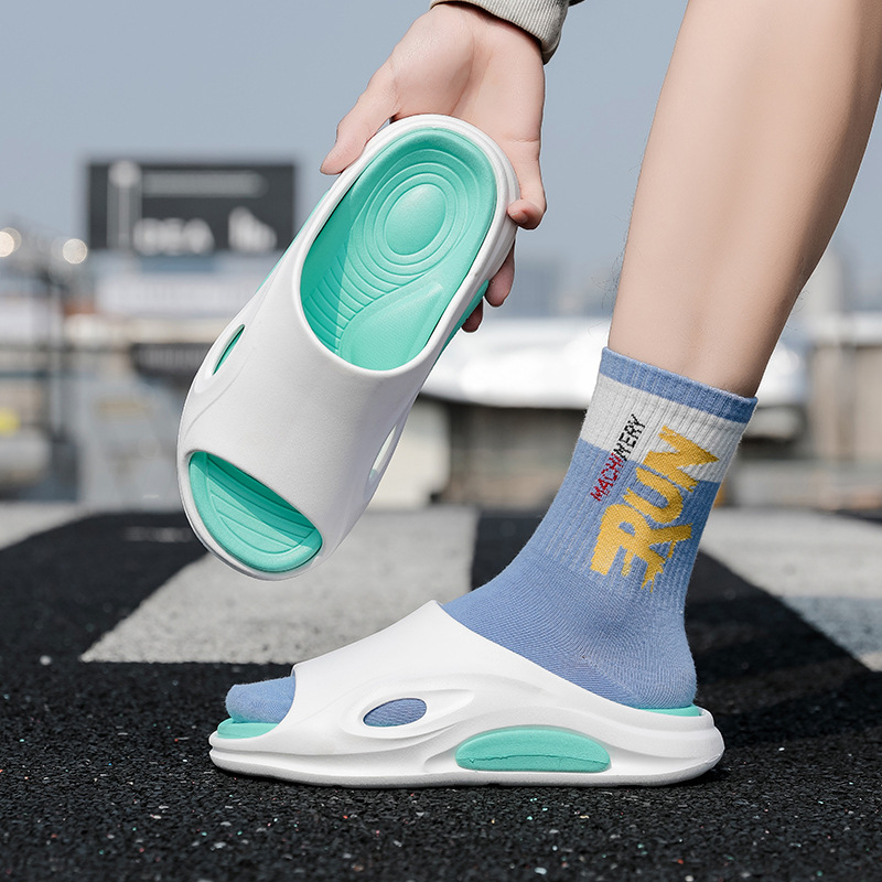 Men's Outerwear Sports Slippers - Image 4