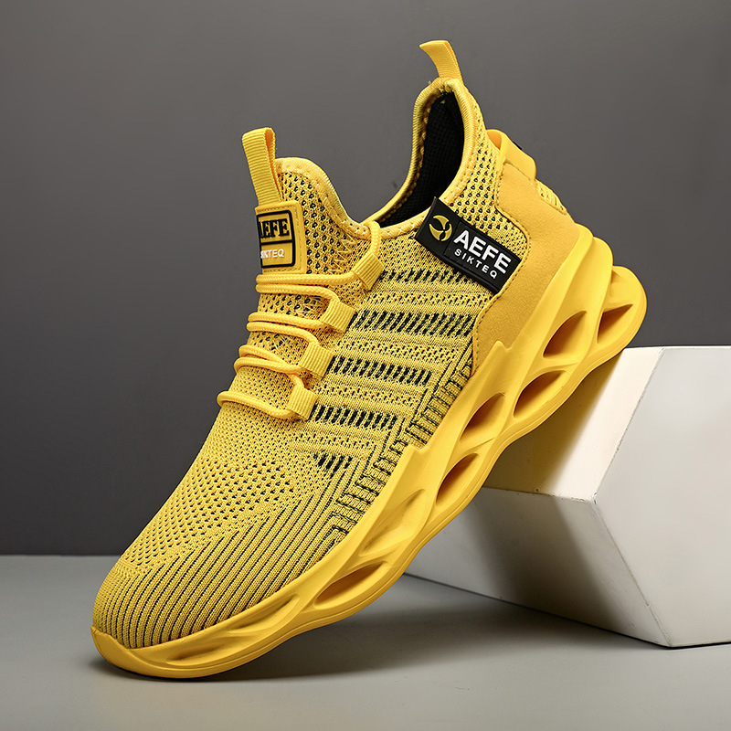 Korean Style Plus Size Light Running Shoes - Image 10