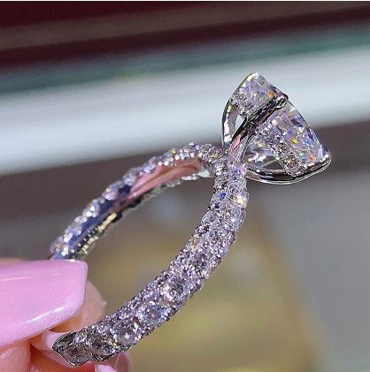 Elegant Crystal Rhinestones Ring - Image 2