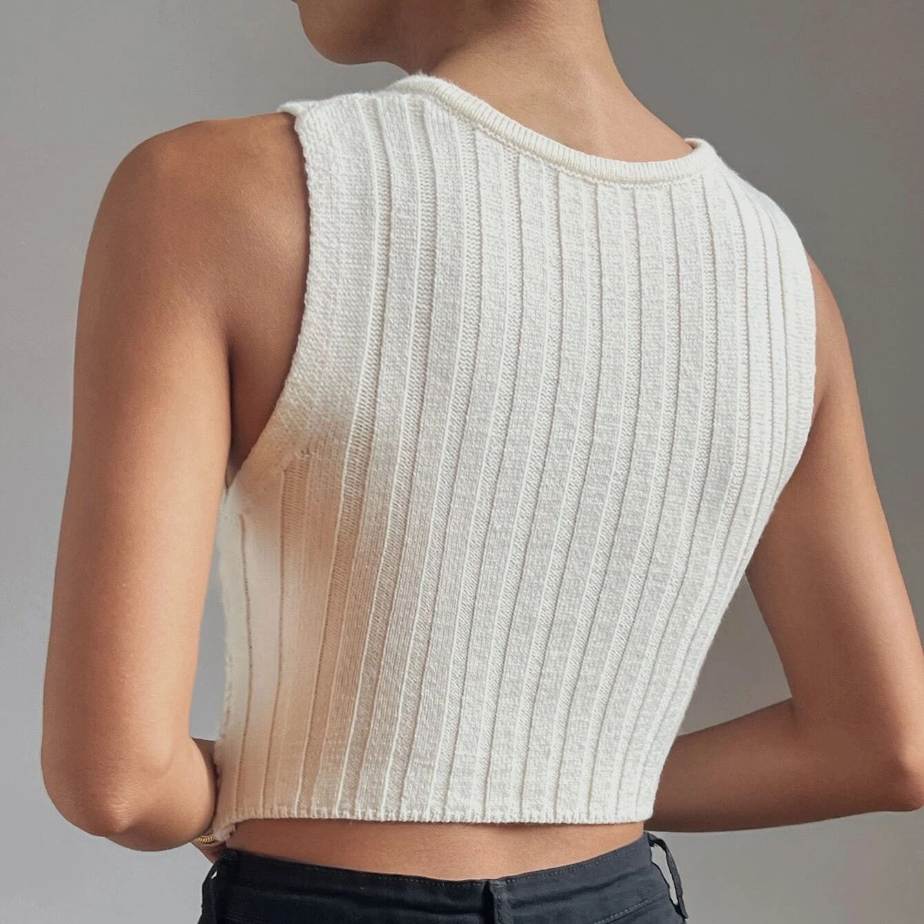 Cross Knitted White Sleeveless Vest - Image 4