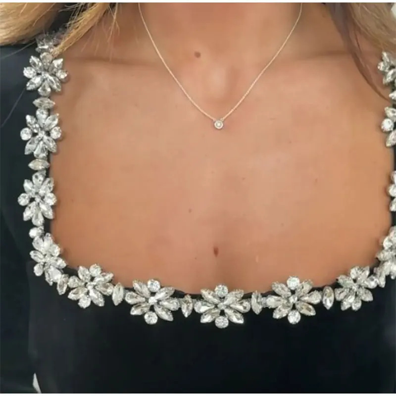Elegant Flowers Rhinestone Design Dress - Image 3