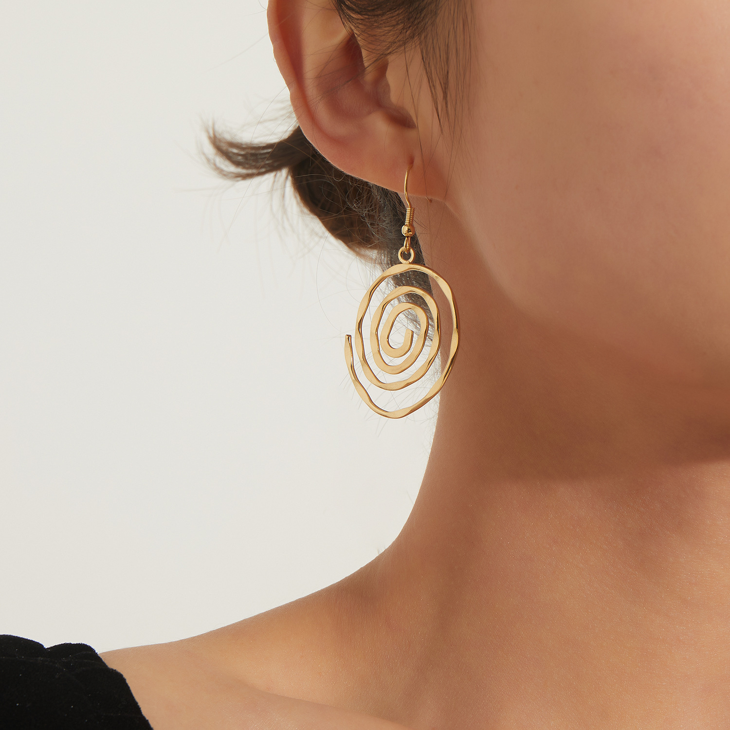 Creative Hollow Circular Vortex Earrings - Image 8