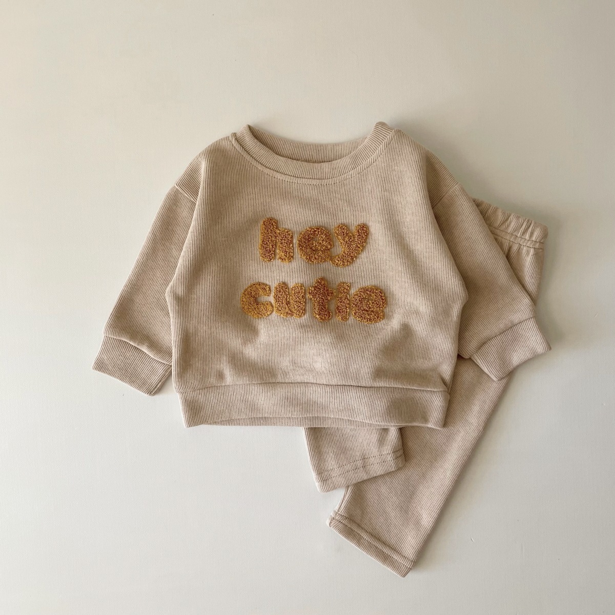 Newborn Alphabet Embroidery Long Sleeve Suit - Image 4