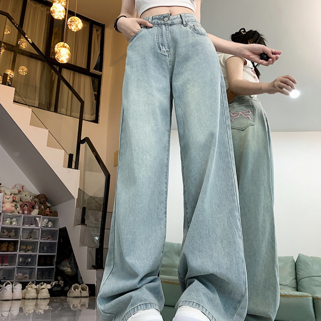 Design Bow Embroidered Jeans