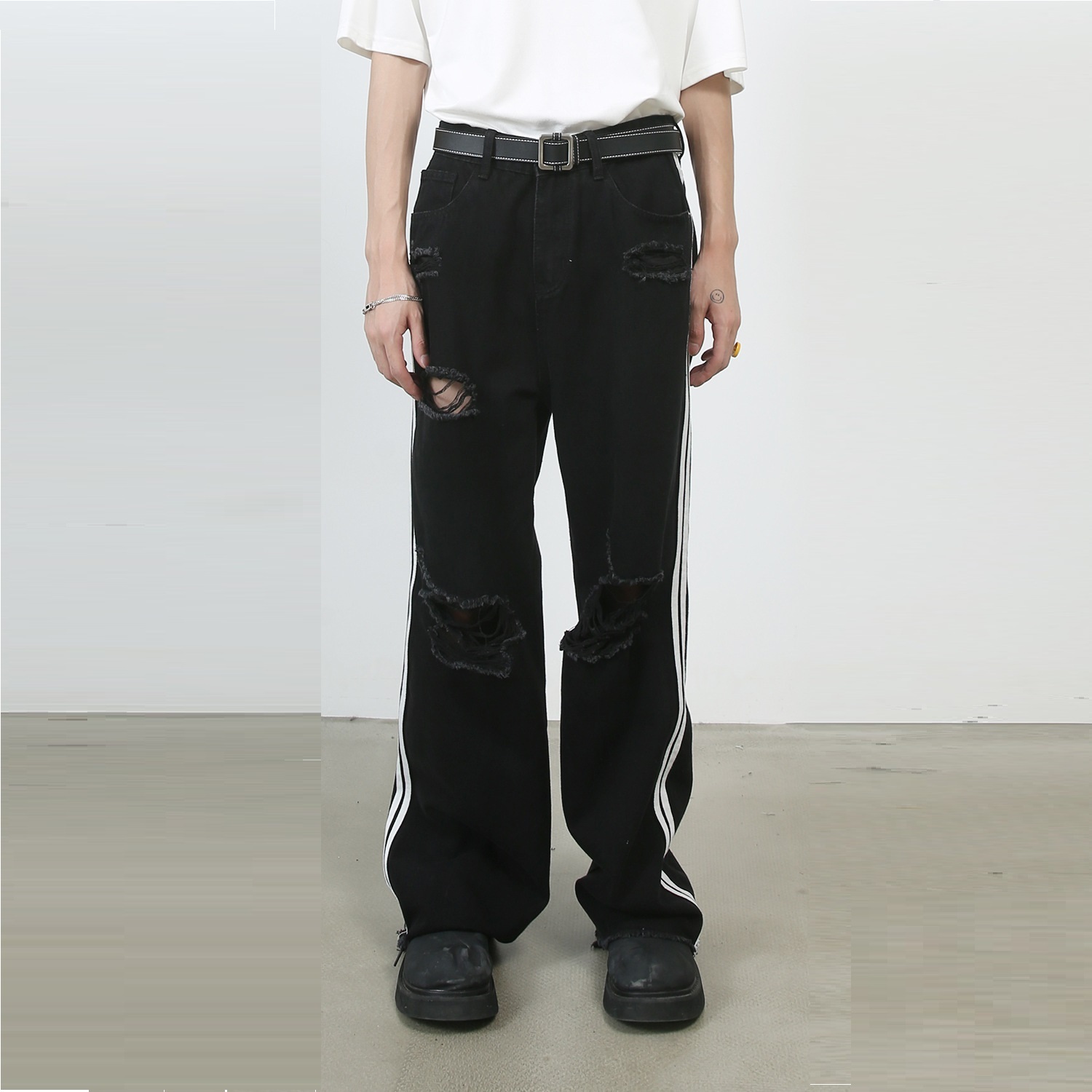 Retro Tattered Jeans