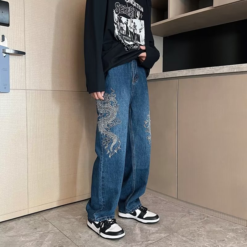 Loose Embroidered Jeans