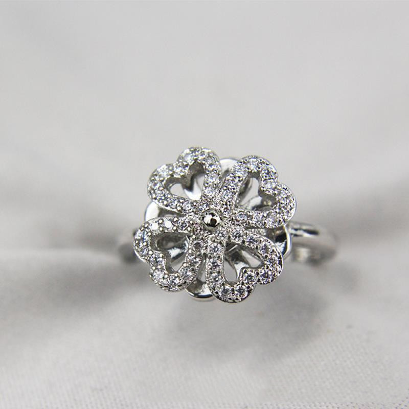 Four-leaf Clover Rotating Ring - Image 3
