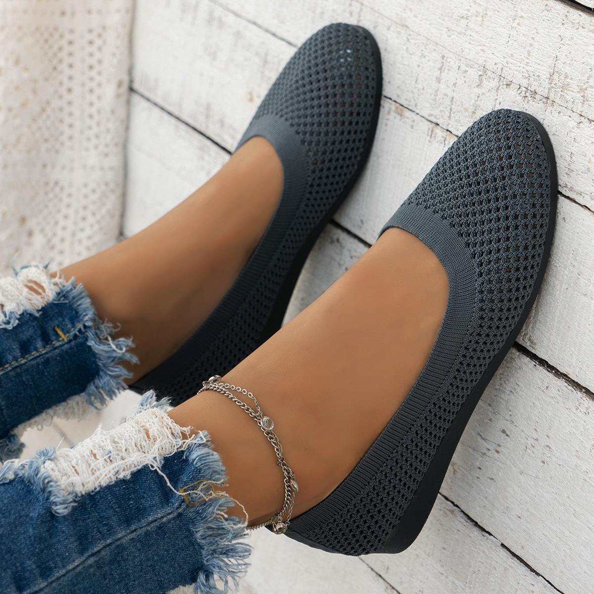 Solid Color Round Flying Woven Flat Pumps - Image 8