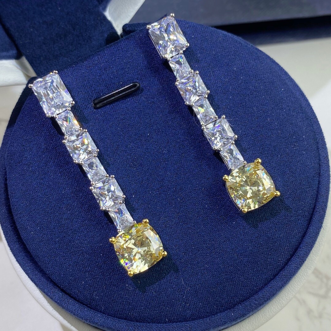 Radiant Trapezoidal Yellow Diamond Earrings - Image 2