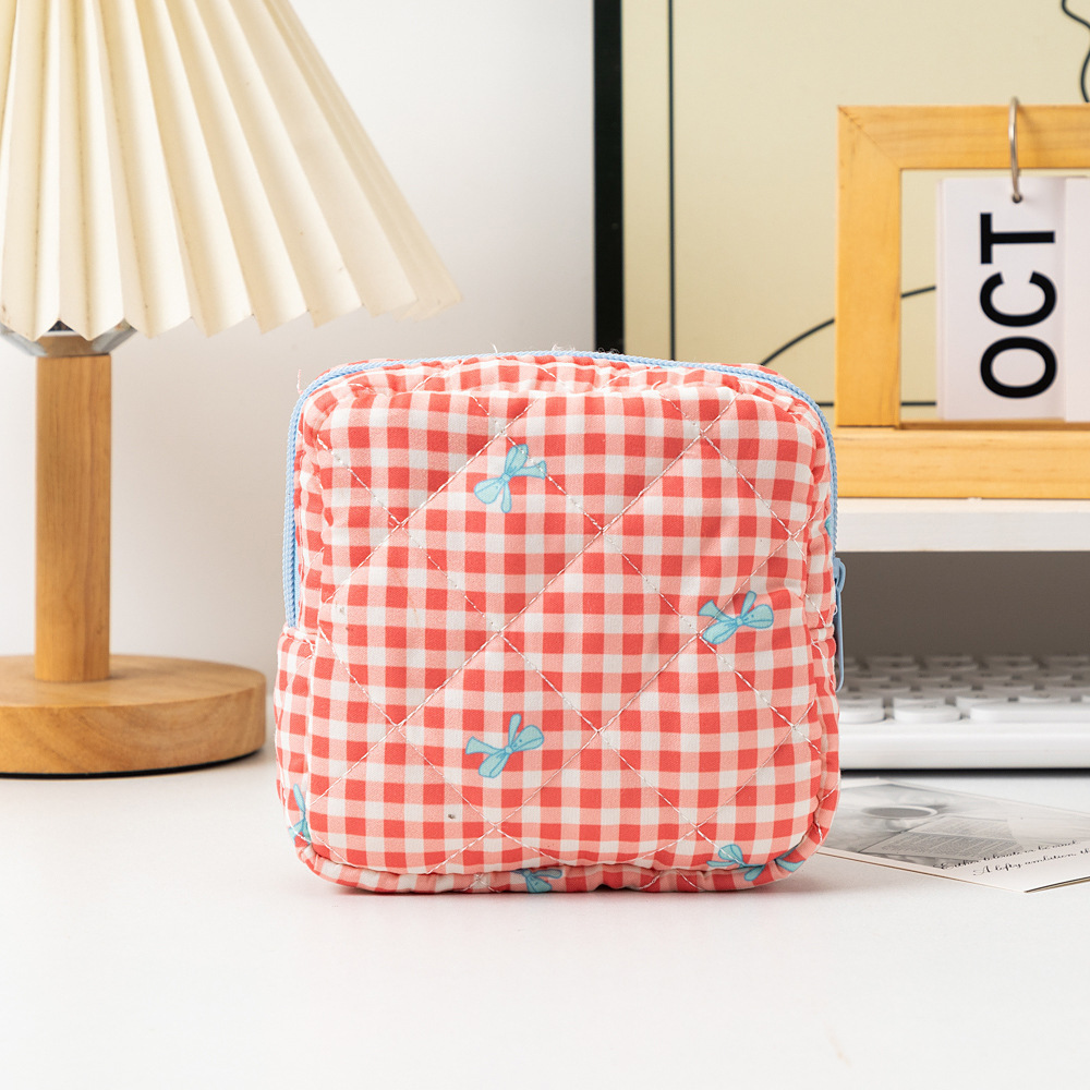 Love Toiletry Traveling Cosmetic Bag - Image 7