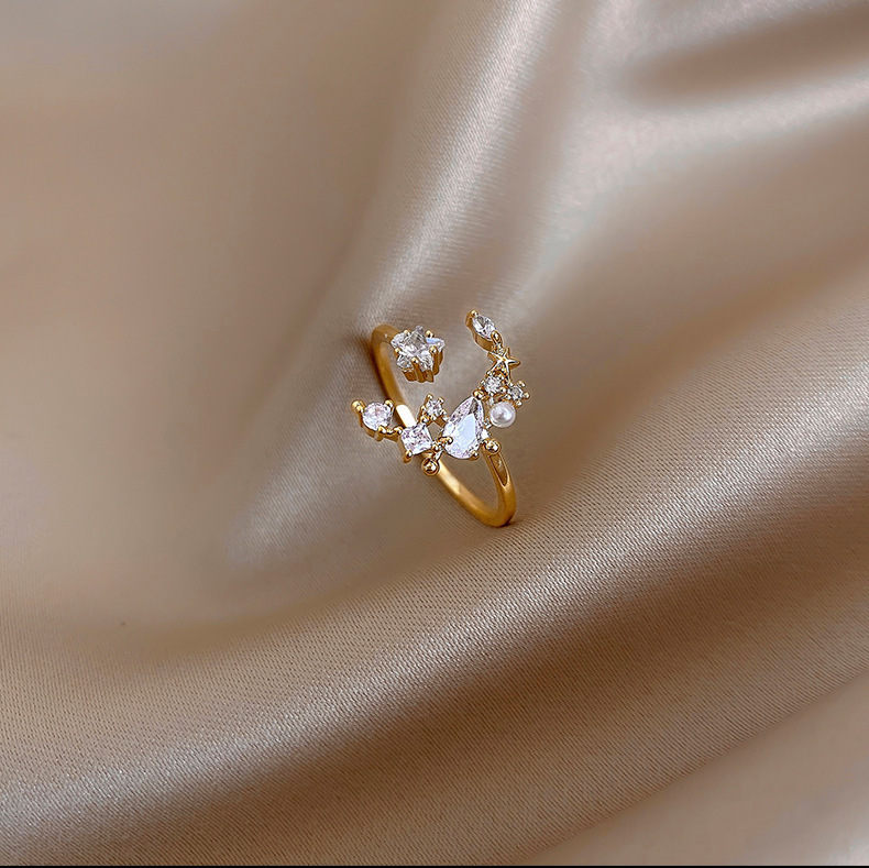 Simple Zircon Meniscus Star Ring - Image 5