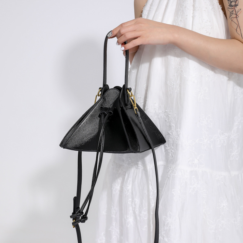 Women's Fashion Portable Messenger Bag - Image 6