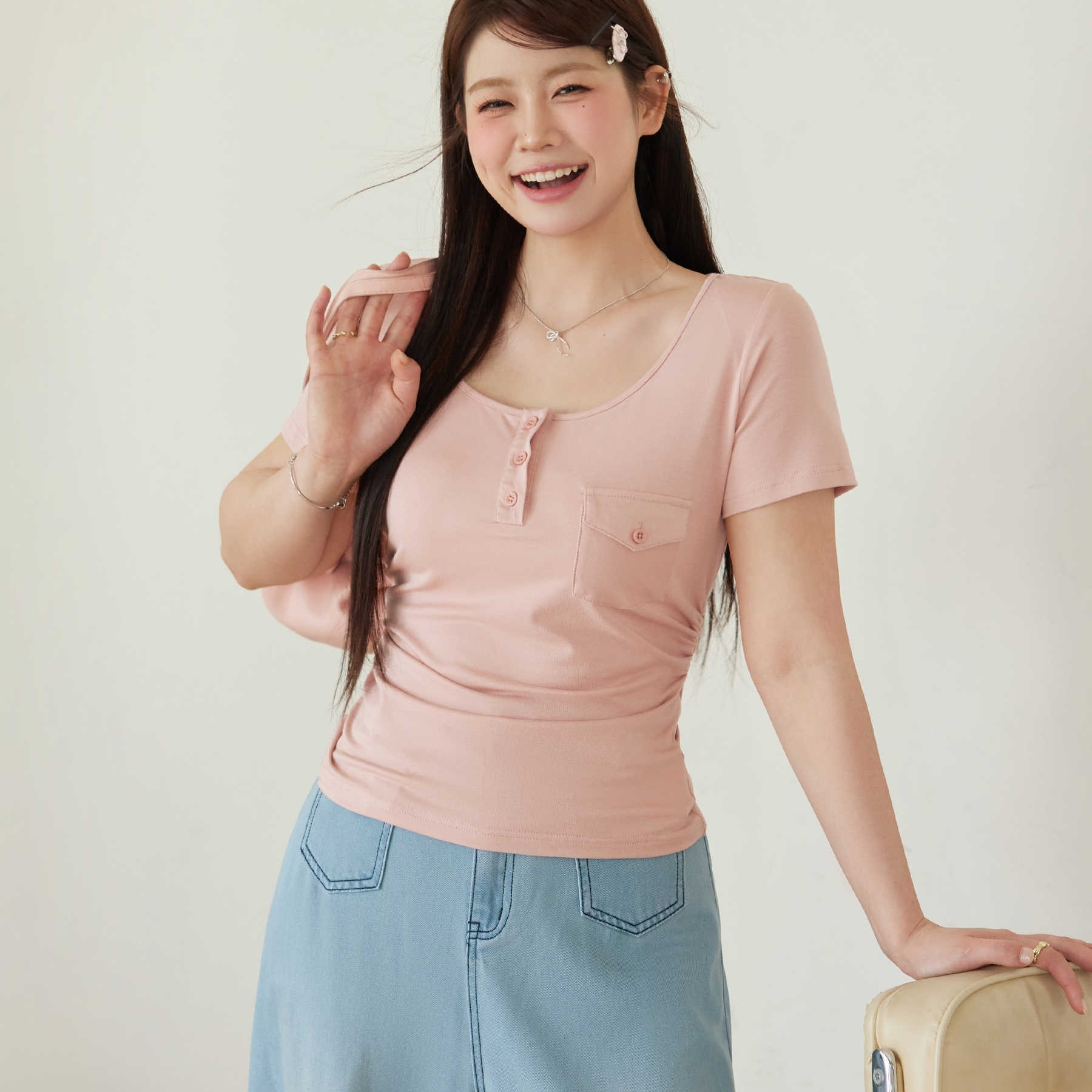 Short Sleeved Soft And Slim Top