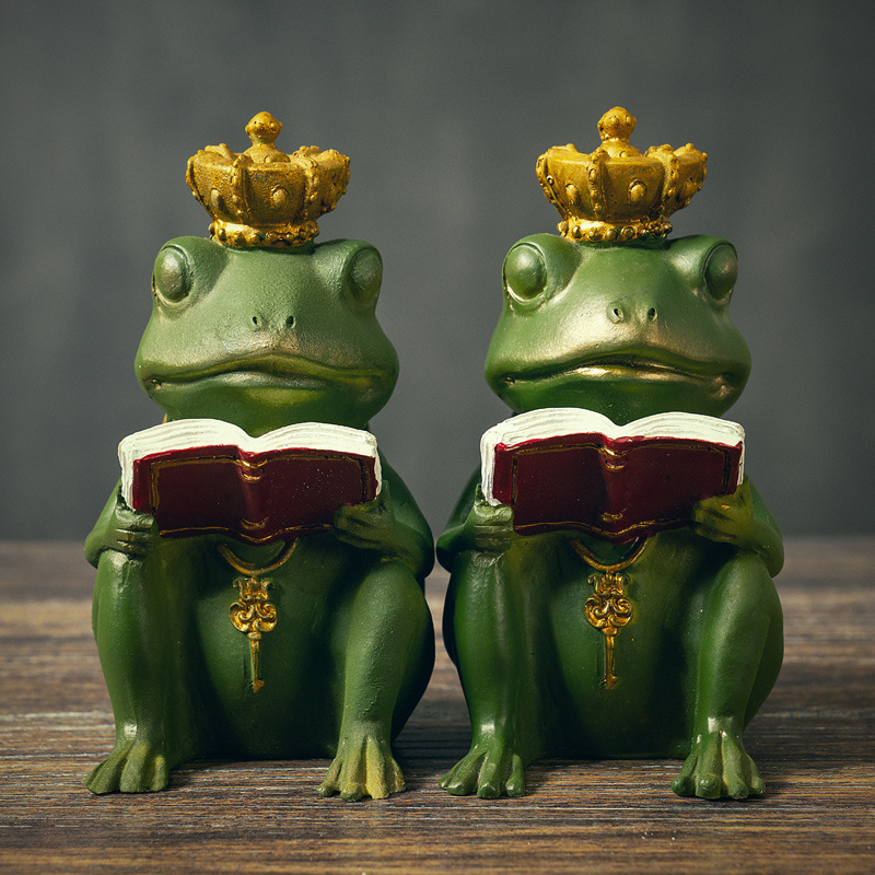 Desktop Frog Book Leaning Ornaments