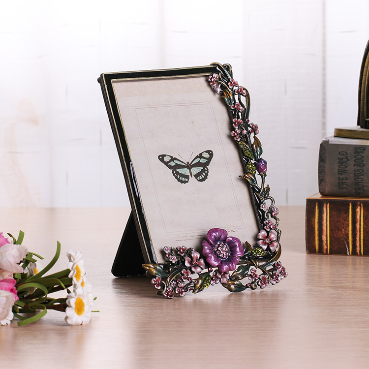 Creative Enamel Colored Metal Photo Frame With Flower & Bird - Image 5