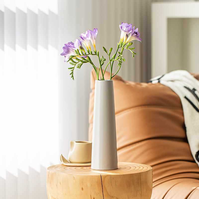 Small-Caliber Mouth Tulip Ceramic Vase - Image 6
