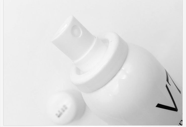 200ML V7 Hydrating Complex Whitening Sunscreen - Image 4