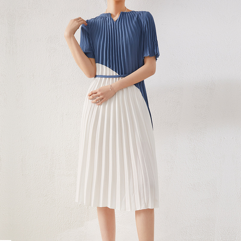 Short-sleeved Slim Color-Block Pleated Skirt