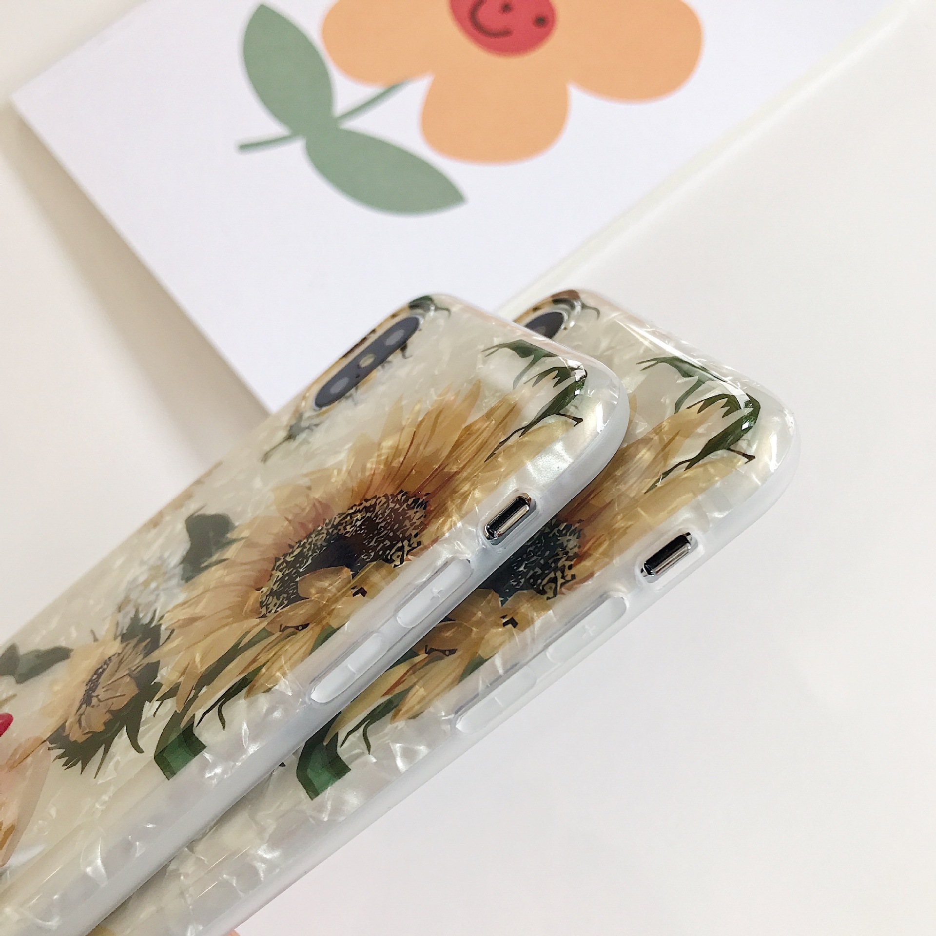 Soft Sunflower Shell Pattern Phone Case - Image 2