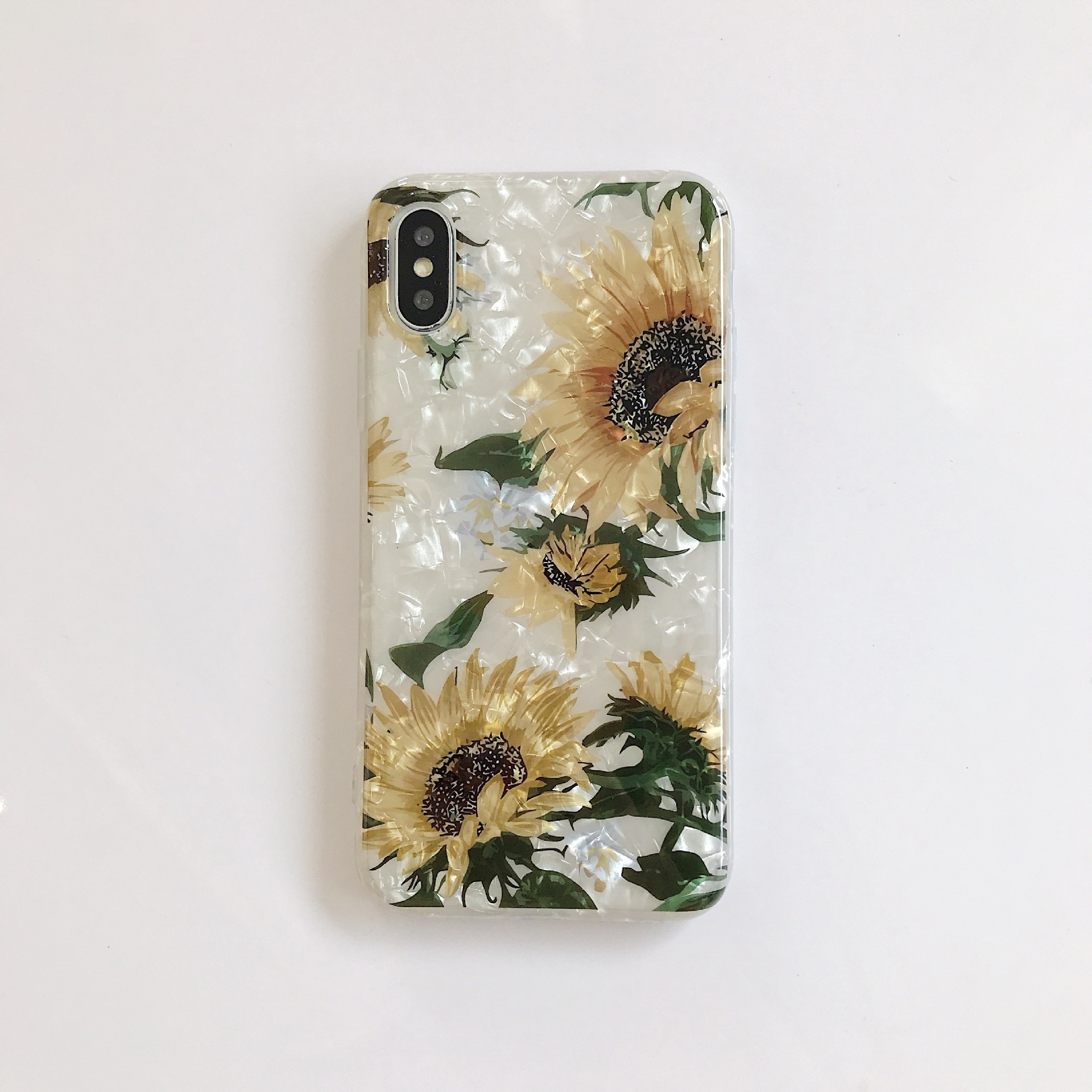 Soft Sunflower Shell Pattern Phone Case
