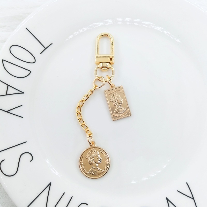 Vintage Beauty Head Pearl Chain Keychain