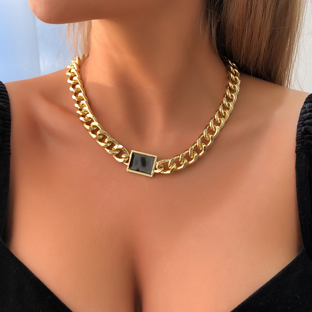 Simple Personality Design Necklace - Image 3