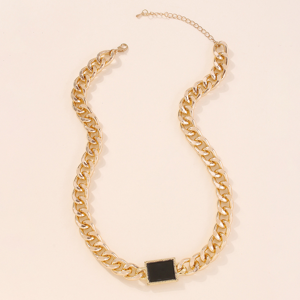Simple Personality Design Necklace - Image 2