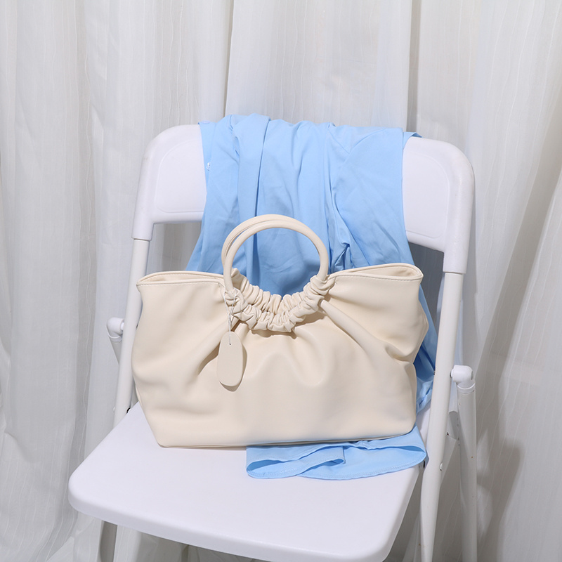 Small Circle Design Handbag - Image 6
