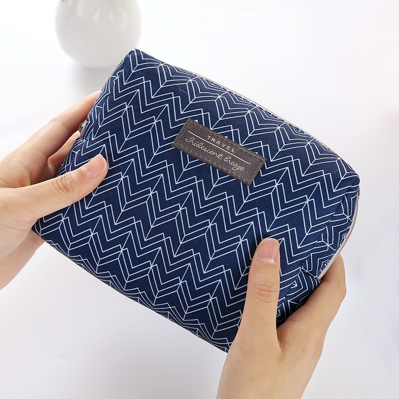 Portable Travel Cosmetic Storage Bag - Image 4