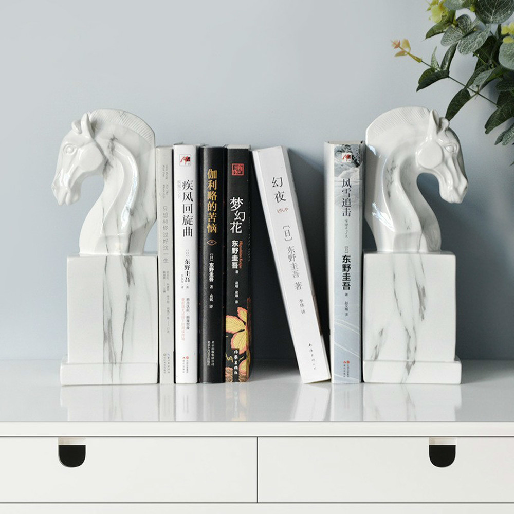 Nordic Luxury Resin Horse Head